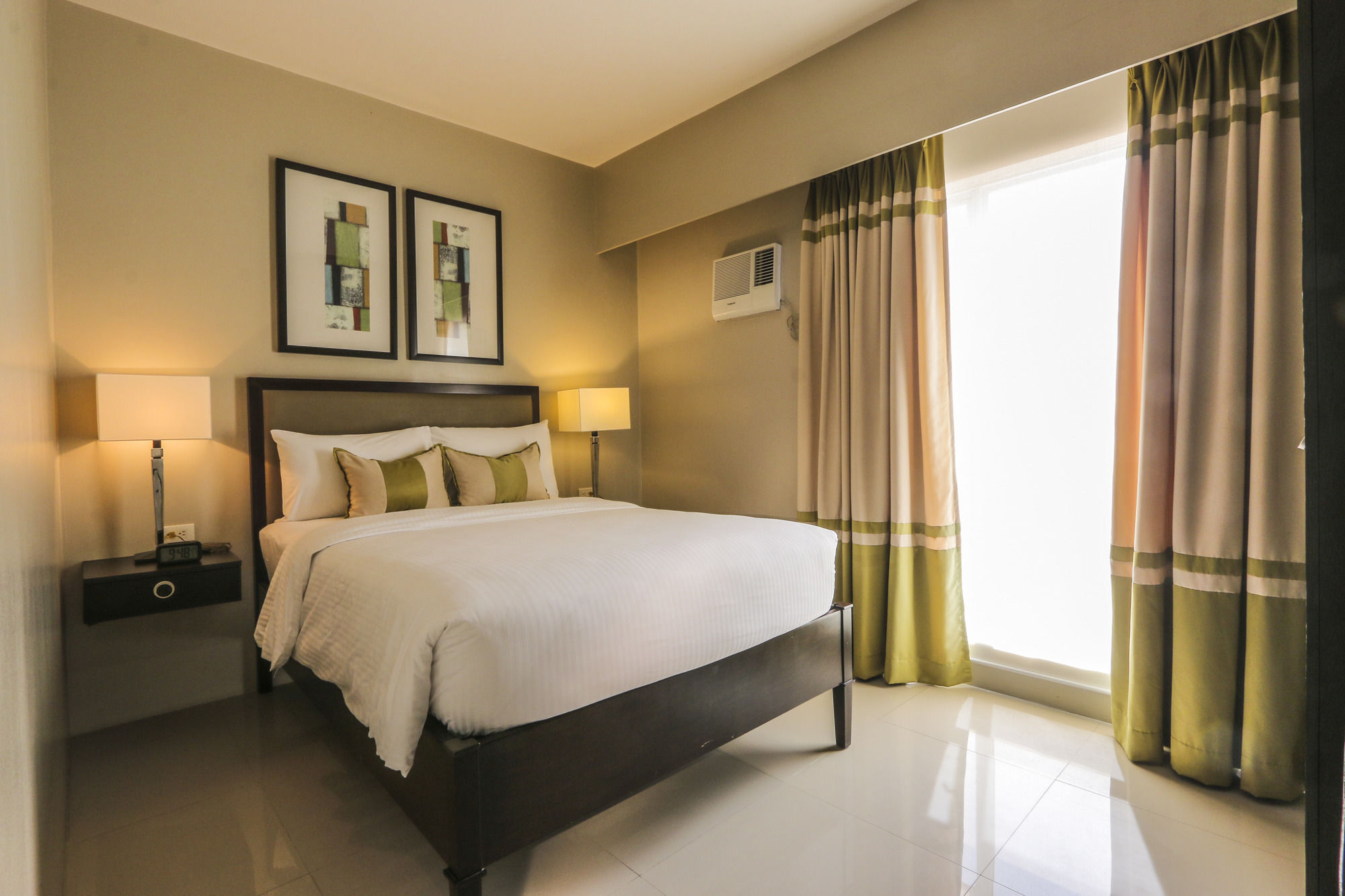 Bellini Suites At Presidio, Lakefront Muntinlupa City Экстерьер фото